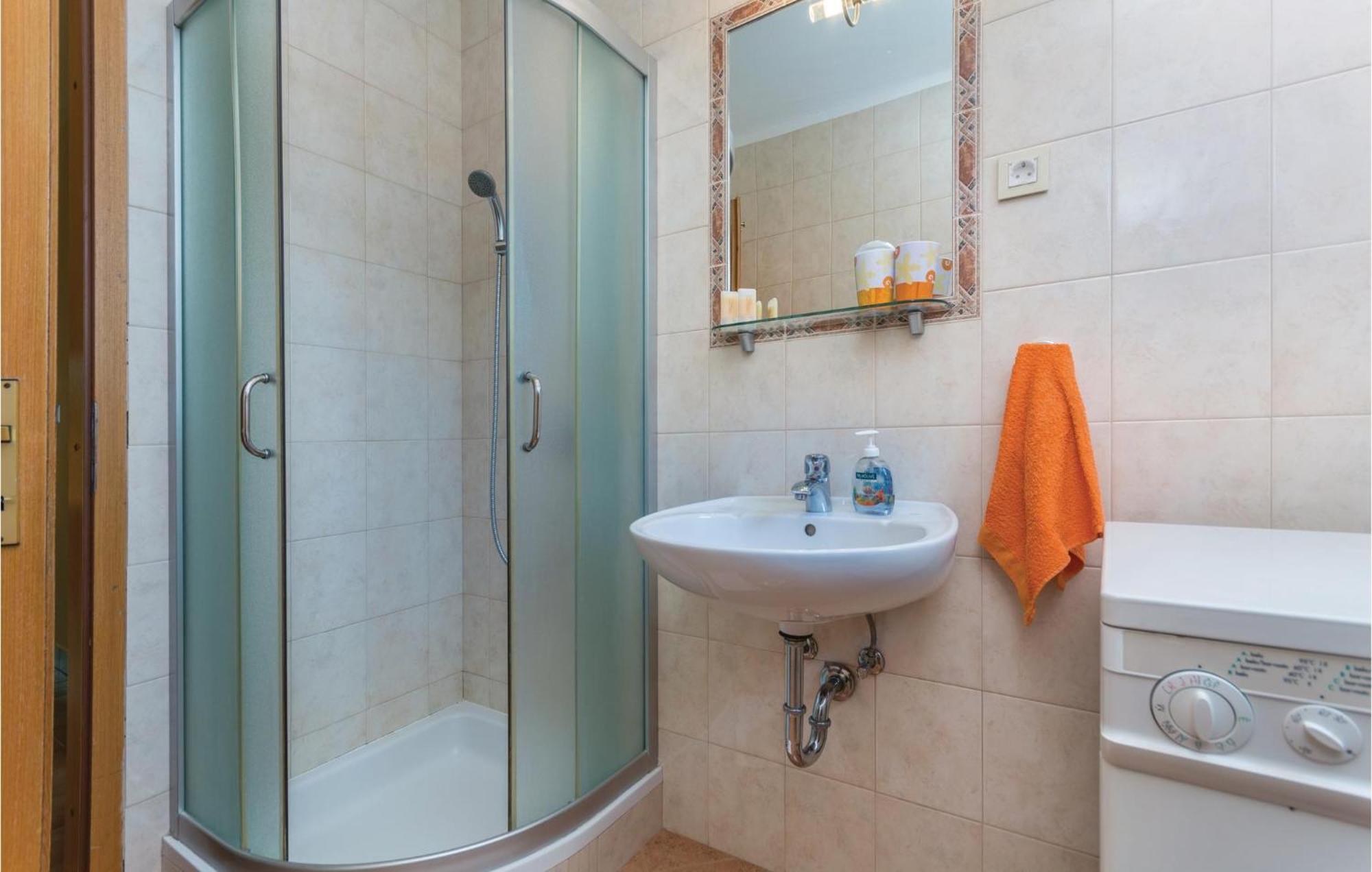 2 Bedroom In Apartment Porec