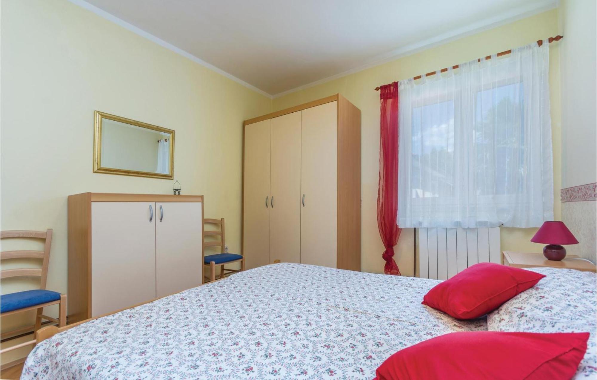 Apartment 2 Bedroom In