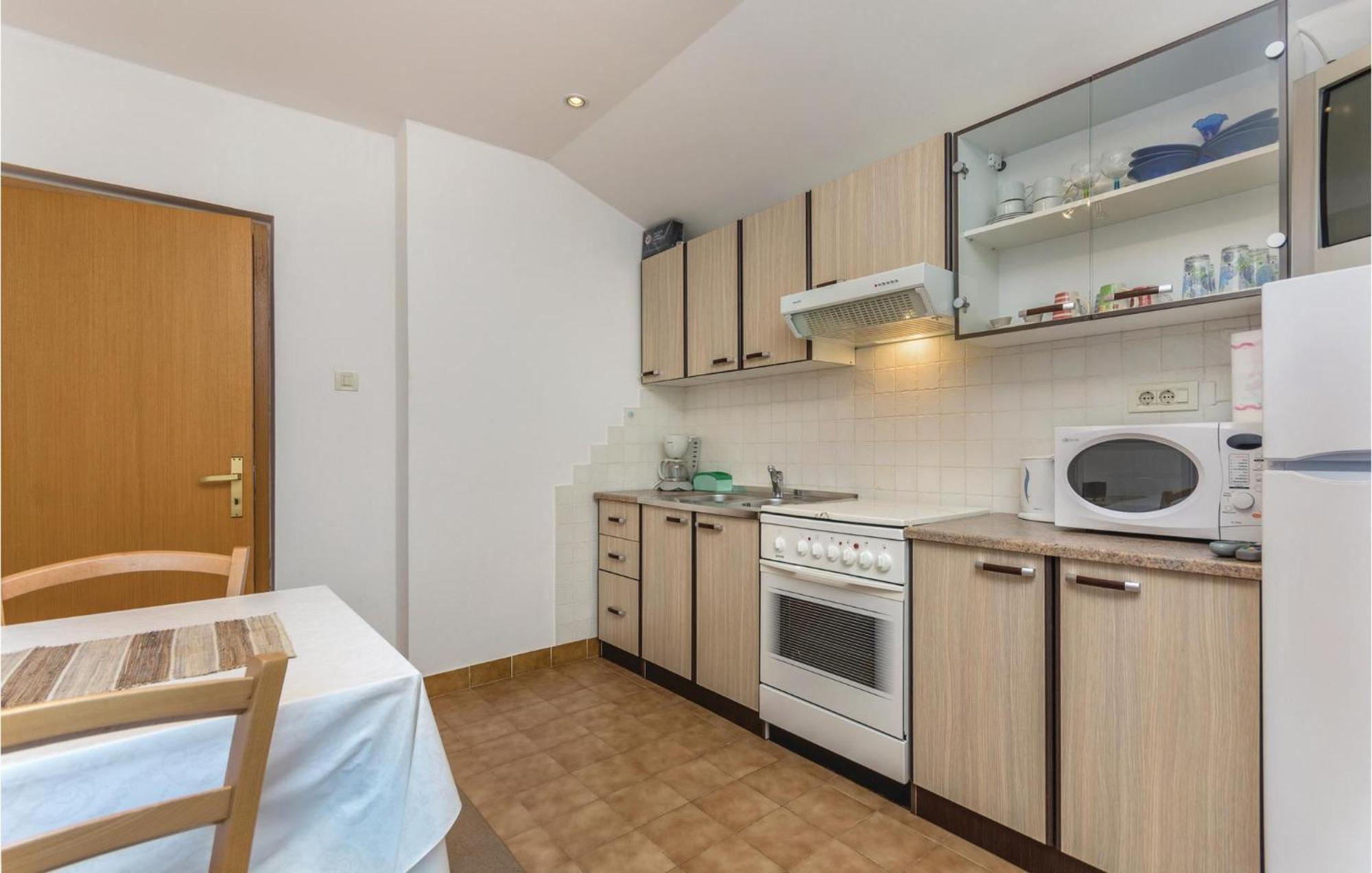 2 Bedroom In Apartment Porec