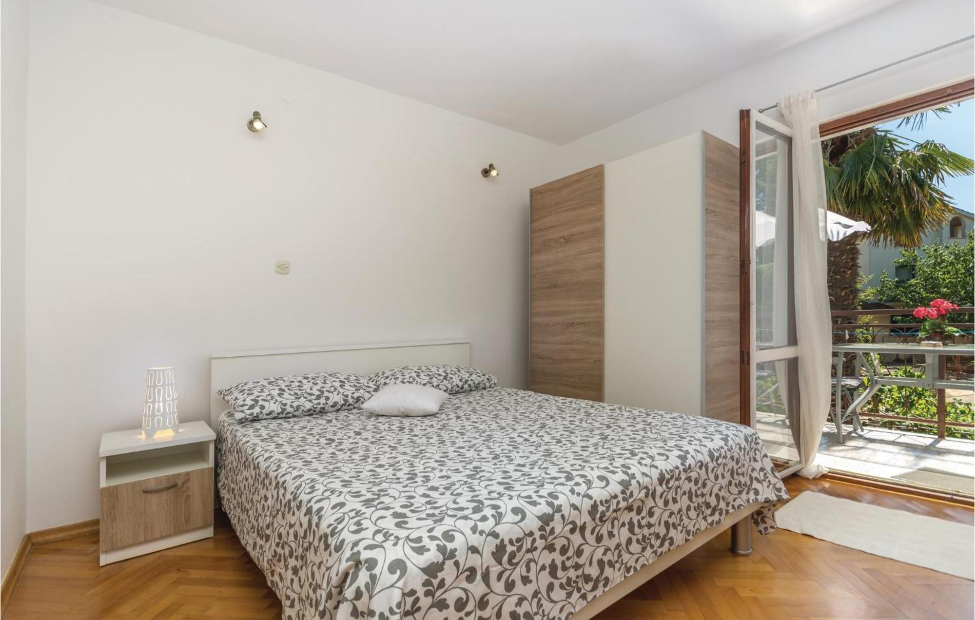 2 Bedroom In Apartment
