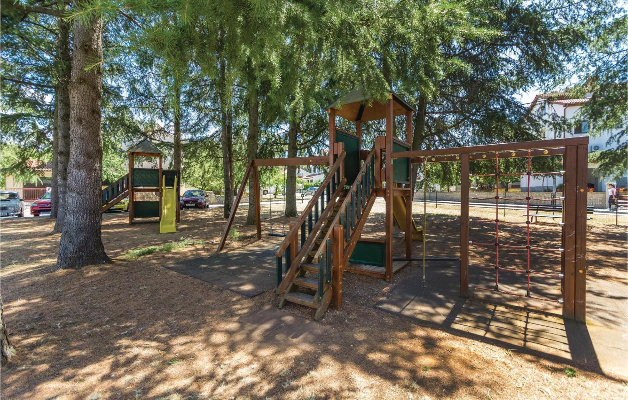 2 Bedroom In Apartment Porec